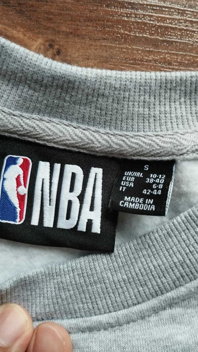 LA Lakers ватирана блуза размер S oversized в сиво NBA