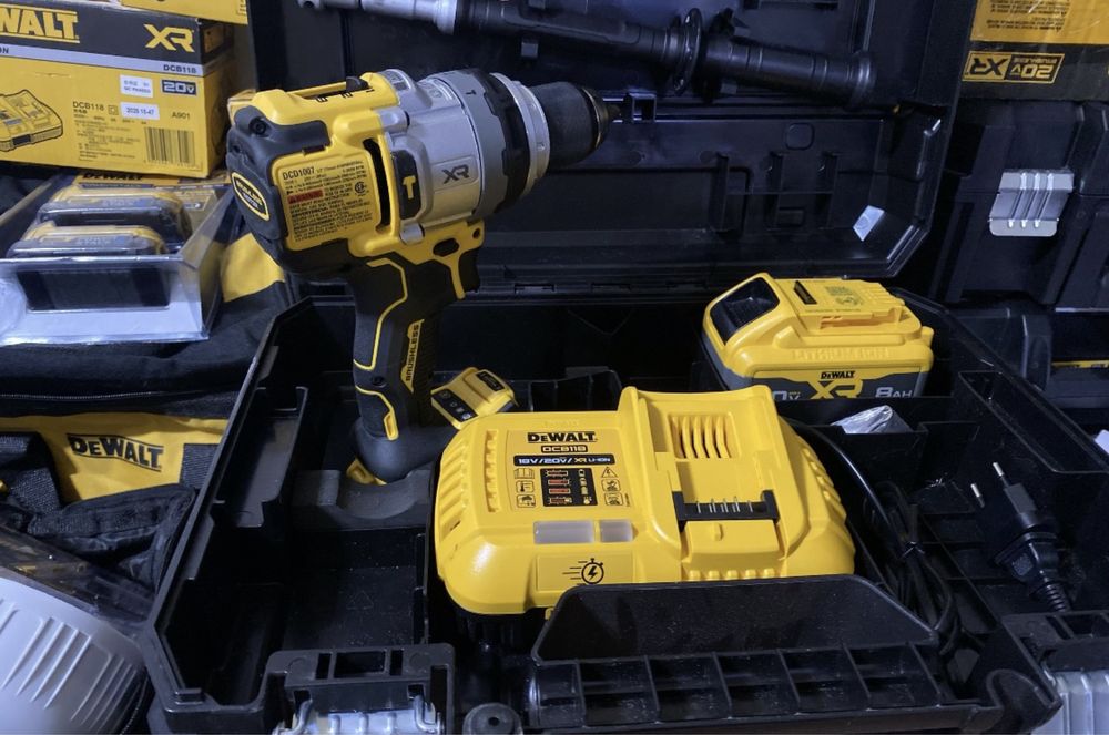 Болгарка Dewalt dcg 413 в кейсе с зарядкой и АКБ powerstack