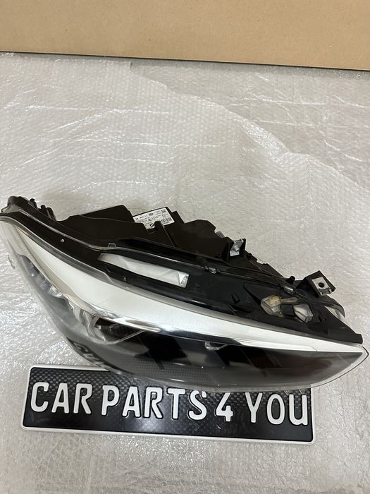 Фар десен BMW F20 LCI Adaptive LED Black БМВ Ф20 1 serie Перфектен
