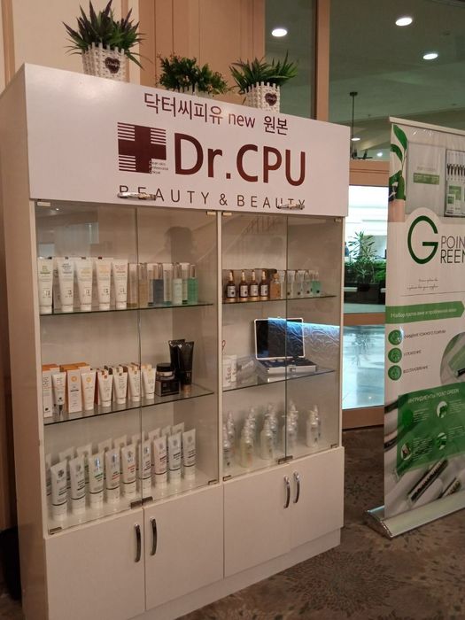 Шкафы косметологические