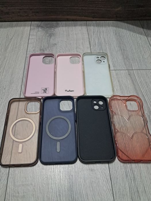 Vând 7 huse silicon Iphone 13