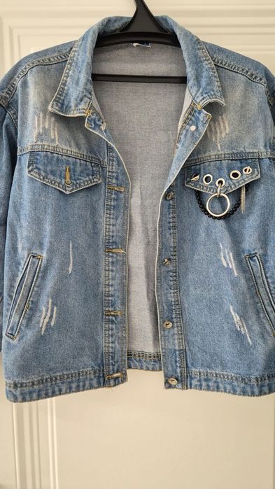 Джинсовка. Подростковая. Размер 44--46. Б/у.