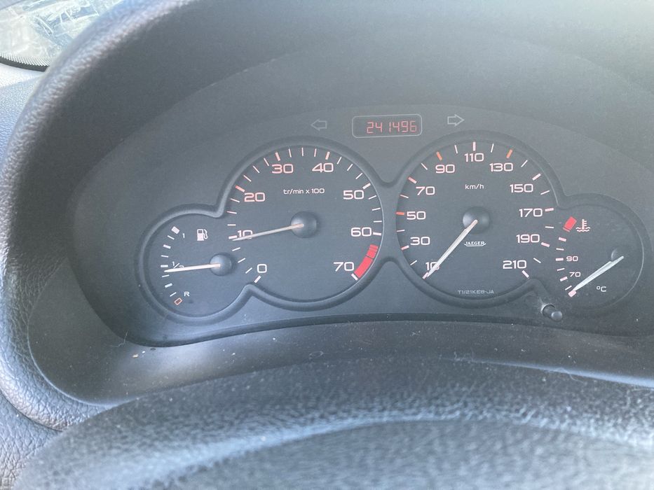 Пежо 206 бензин/2000г.,1.4,75 к.с