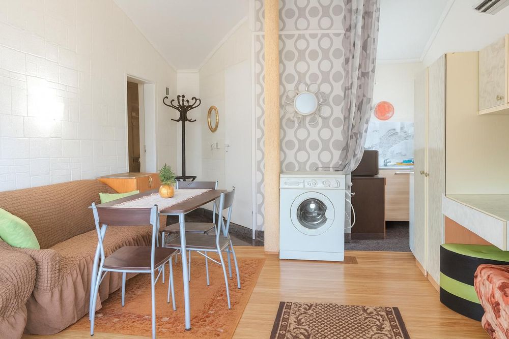 Дава се под наем Едностаен апартамент в Пловдив, Каменица 2 - 40 кв.м за 259.08 € - Снимка #1