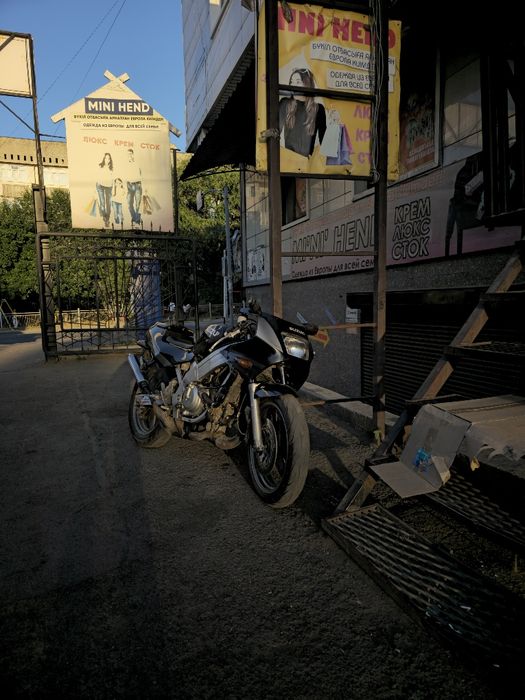Продам Suzuki RGV250 VJ21 E