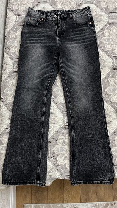 Джинсы Levis Flared