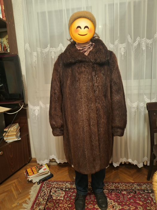 Haina din blana naturala de nutrie