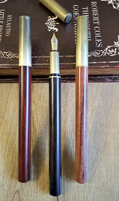 Stilou din lemn exotic