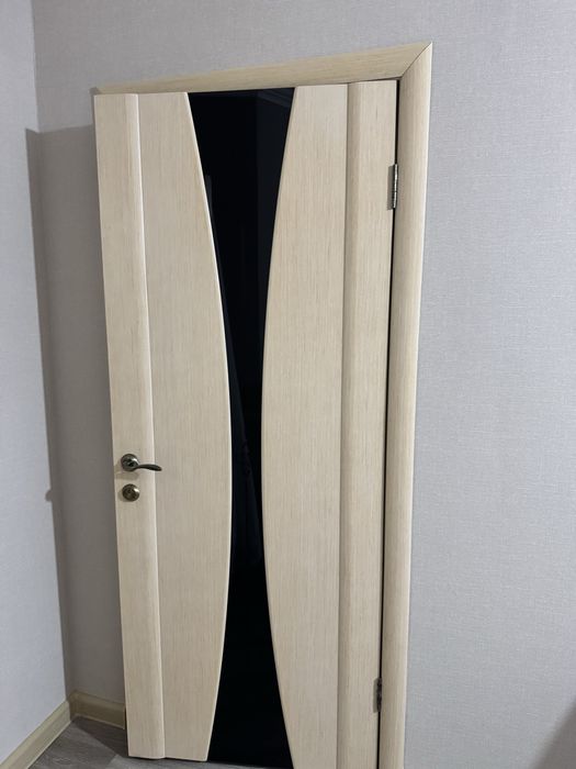 Продам межкомнотные двери