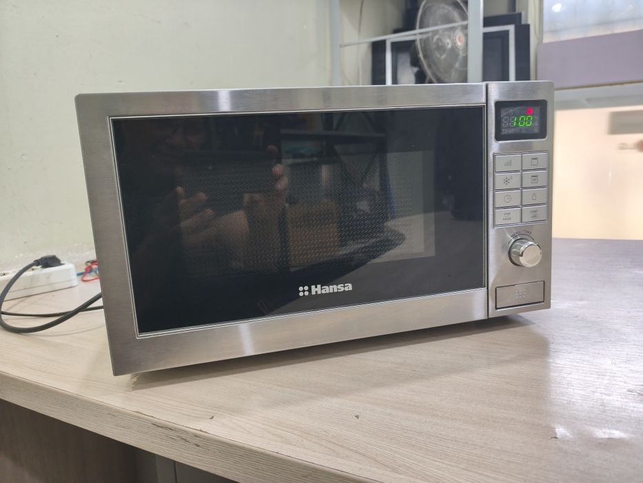 Микроволновка Hansa