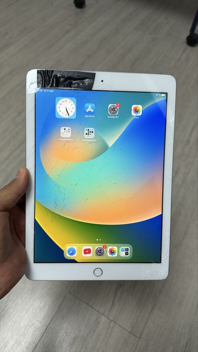 iPad 5th Gen A1822 Functionala Tableta