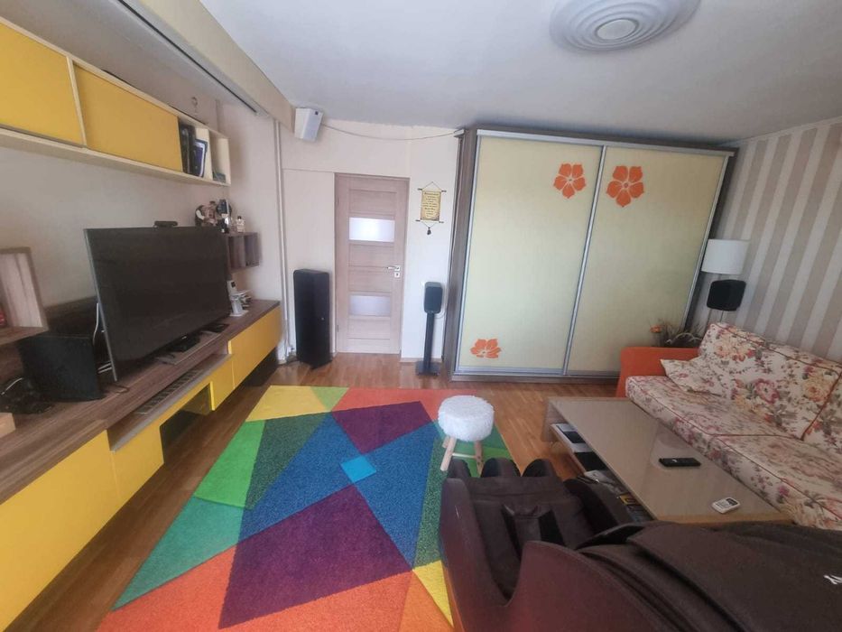Apartament de vânzare – zona Baba Novac, etaj 8/9