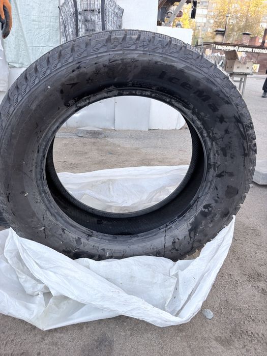 Продам зимнюю резину Капсен 245/60R18