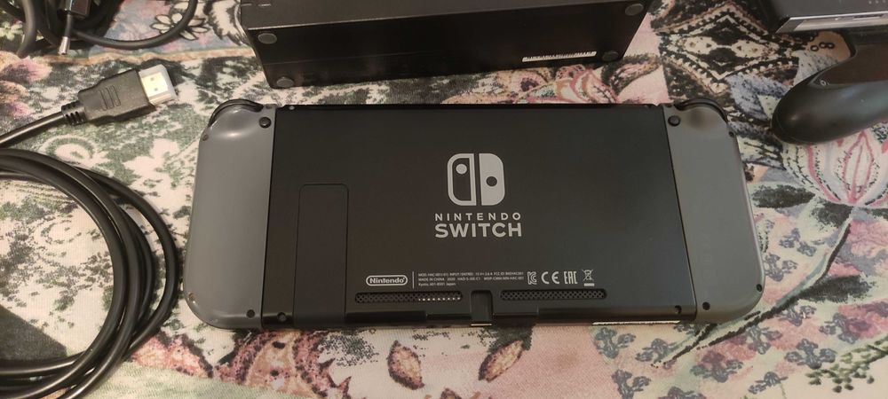 Nintendo Switch V2 modat + Accesorii + card de 512 GB Samsung Sonic