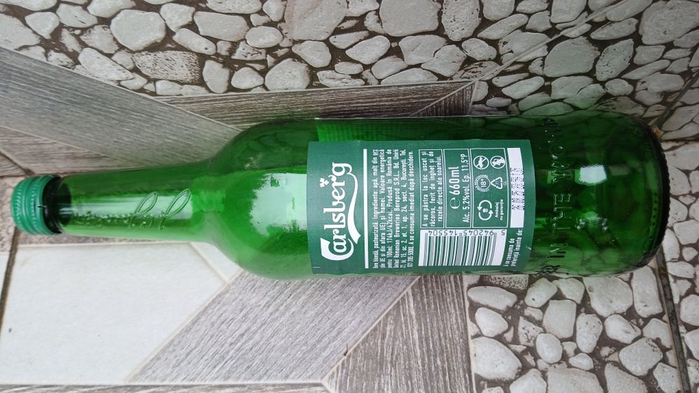 Sticle de 2 L si de 660 ml .