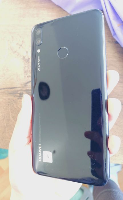 смартфон Huawei Y7 Prime 2018