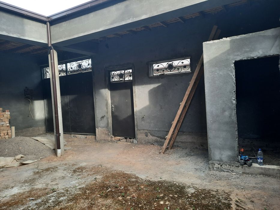 Уй сотилади Кибрай тумани Обод махалласи, Лолазор кÿчасида