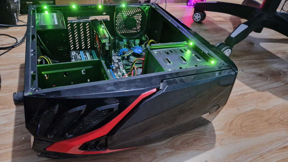 PC Gaming Quad i5K cu K/RGB/16GB/SSD+1TB/GTX 750Ti/W11/WiFi la 500lei