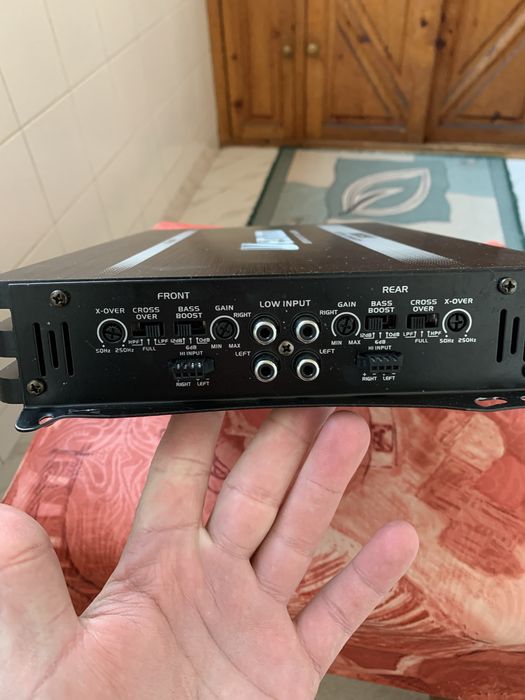 Авто усилвател 1600w