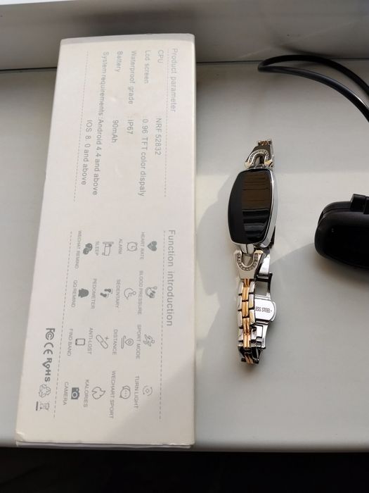 Смарт часы в идеальном состоянии.