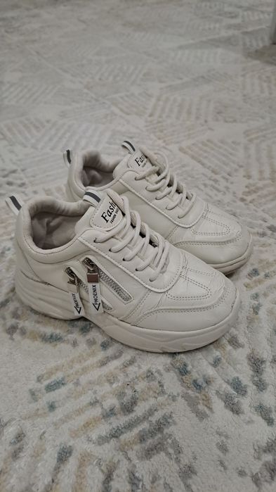 Женская обувь по 500