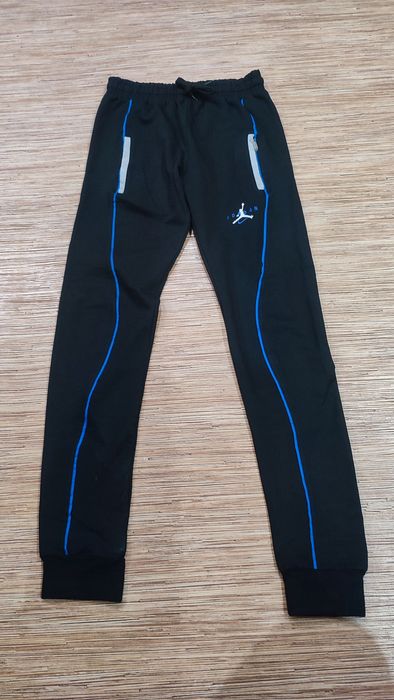 Продам джинсы и трико