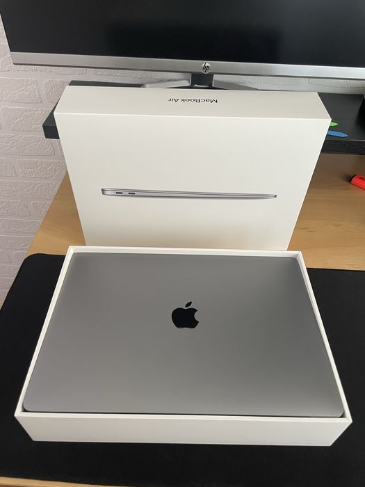 Macbook Air M1 почти новый