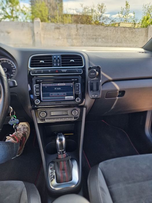 VOLKSWAGEN Polo 2012 — imagine 4