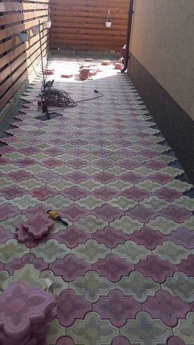 Promotie dale pentru pavaje si pavele model 20x20 antiderapant montaj