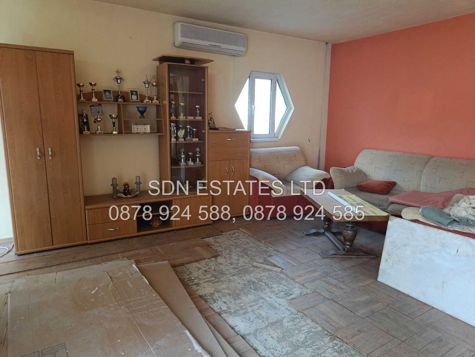 Предлага за продажба къща в идеалния център на гр. Казанлък