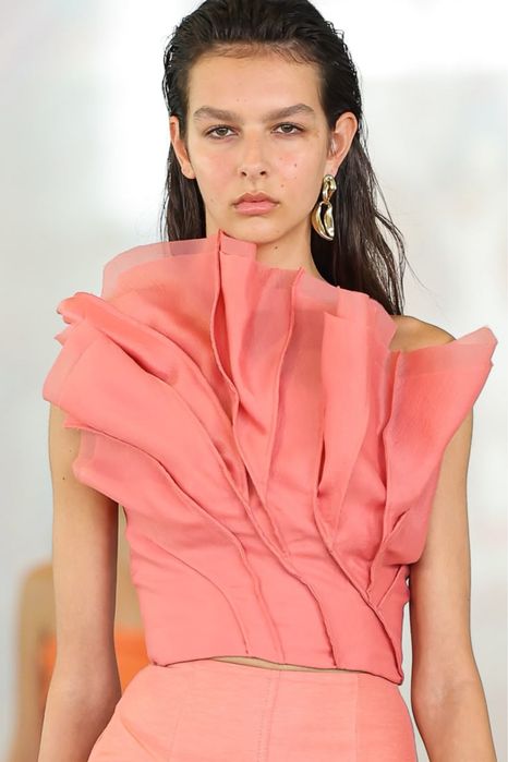 Топ коралловый Aje