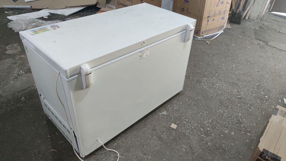 Продам Шкаф холодильный типа "Ларь" Бирюса 355KX