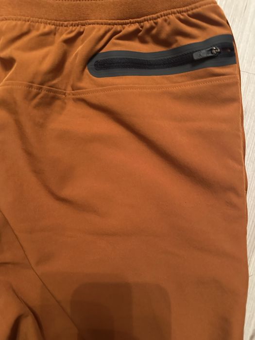 Спортен панталон Under Armour размер М