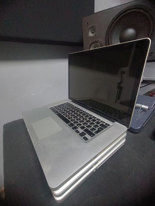 Macbook 3 штуки нерабочие