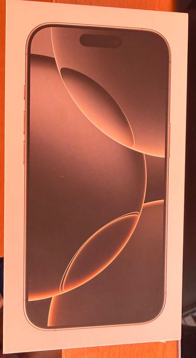 Vând iPhone 16 Pro [128GB] - Natural Titanium - Ca nou