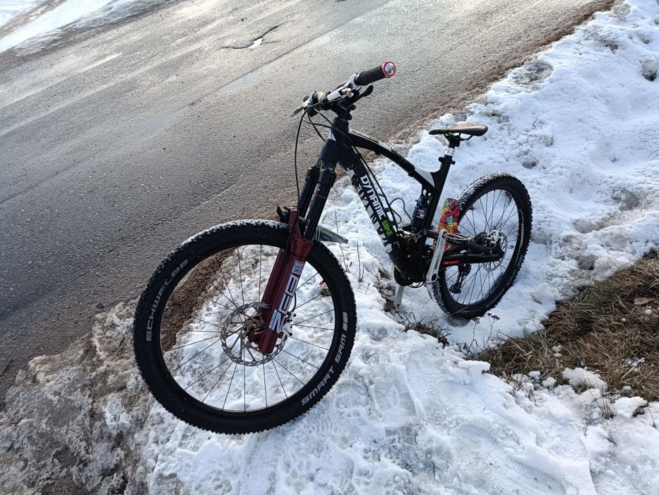 Vând bicicleta Canyon strive es7 2012