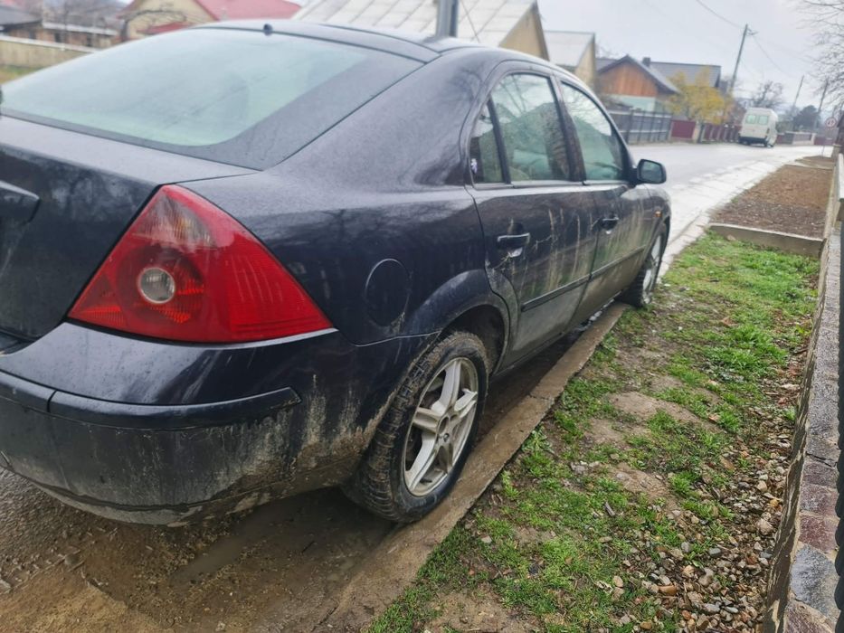 Vând Ford Mondeo