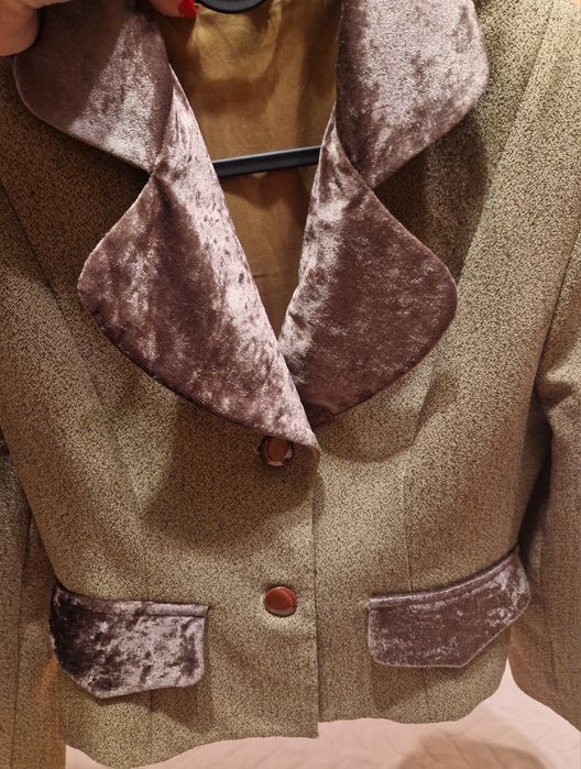 Дамско яке от рязан неопрен