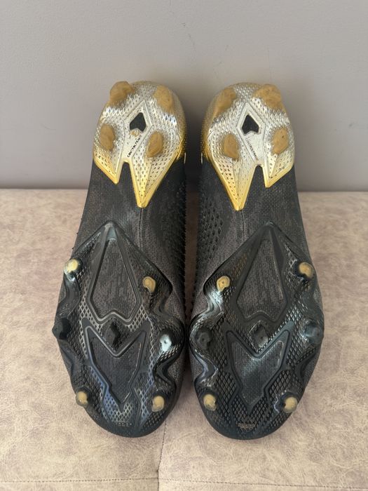 Adidas Predator(футболни обувки)