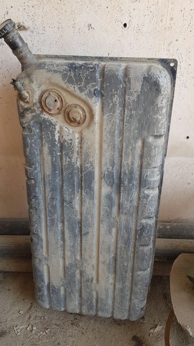 Продаю канистры алюминиевые и железные