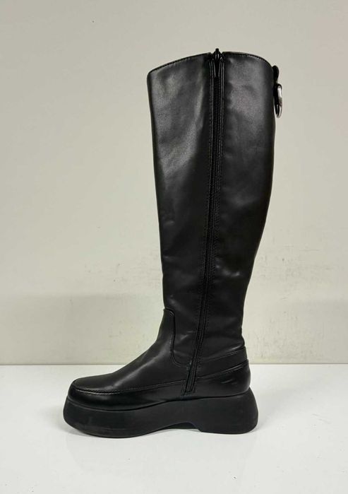 Even Odd knee high boot