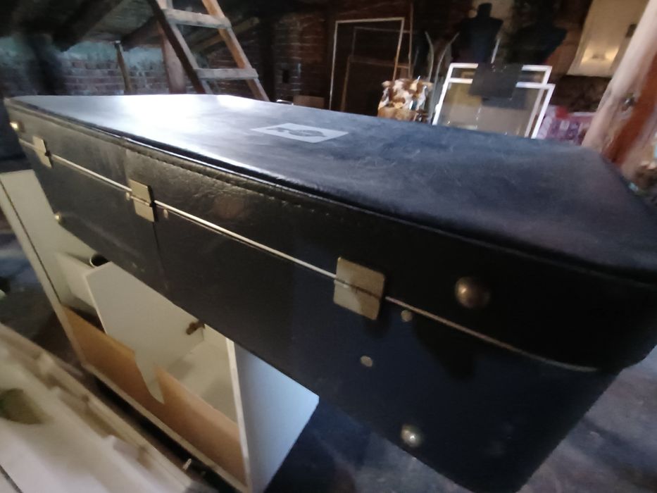 Geamantan vechi 1980