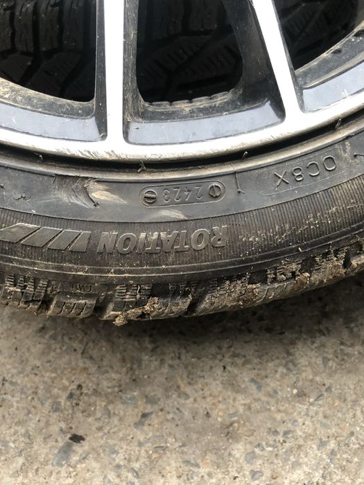 Продават се зимни гуми