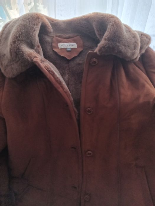 Продам  дублёнку в отличном состоянии