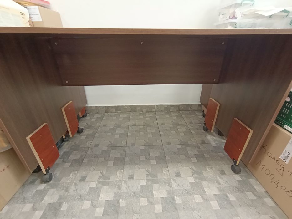Бюро за офис или работна маса