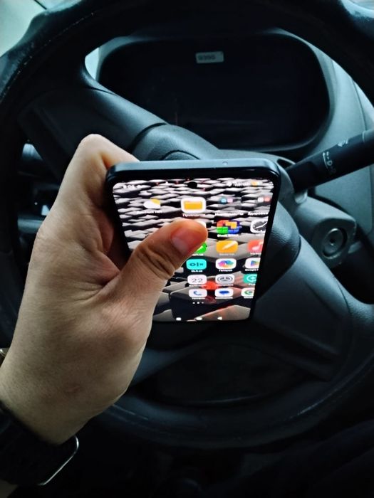 Redmi 15 8/256 2-ta black pochti yengi  im otgan