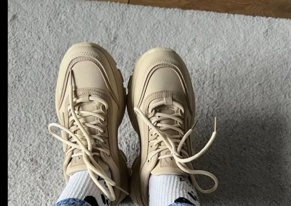 Продажа кроссовки 38р