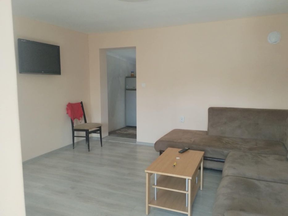 Продава се Къща в с. Вълчитрън, Област Плевен - 65 кв.м за 385 €/кв.м - Снимка #2