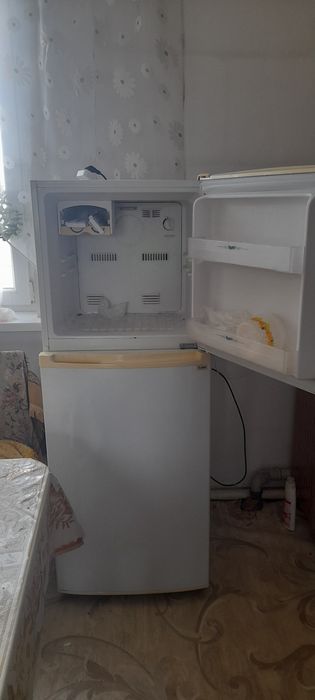 Продам холодильник samsung
