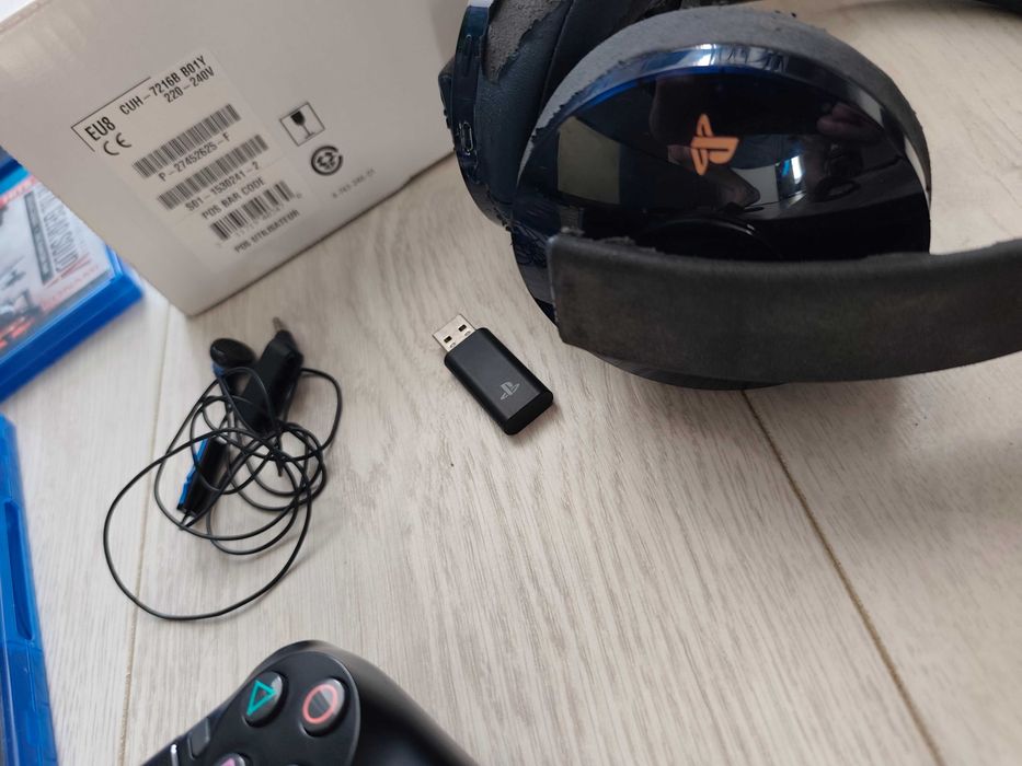 PlayStation 4 Pro Full box-11jocuri+3controllere +casti+ssd 870 EVO